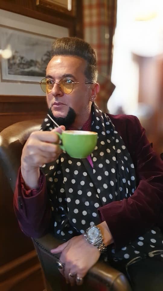 Евгени Минчев: Колко неоправени неща имаме, тръгнали сме да оправяме чуждите...Сложете си българския флаг, окичете се с мартеници и се молете за мир!