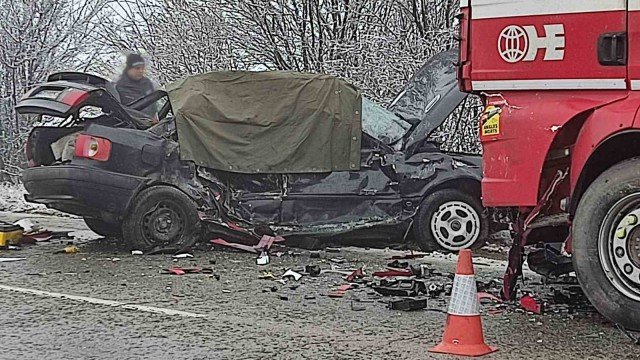 ОТ ПОСЛЕДНИТЕ МИНУТИ: Касапница на пътя Русе - Разград! Трима загинаха на място в тежка катастрофа