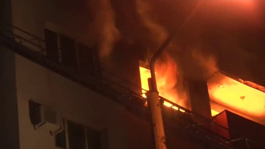 ОГНЕН ИНЦИДЕНТ: Евакуираха 10 души заради пожар в Пловдив
