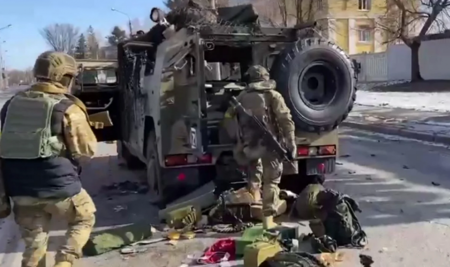 ВОЙНАТА: Жертви и ранени при мощна атака в жилищни райони в Харков (ВИДЕО)