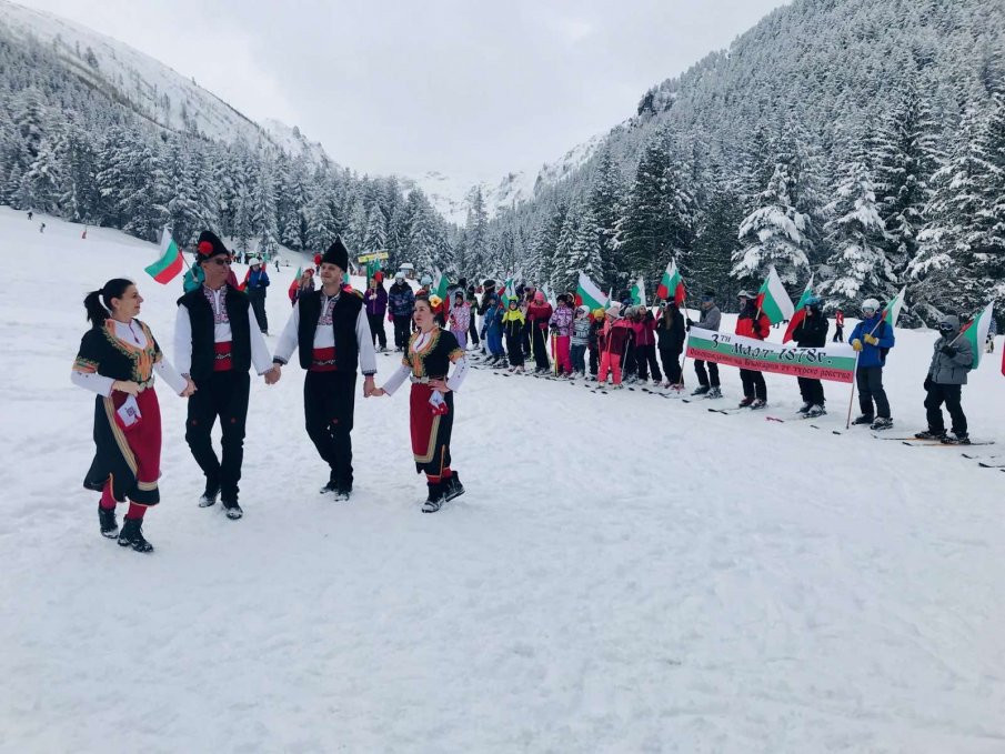 На Мальовица отбелязват националния празник с хоро и заря