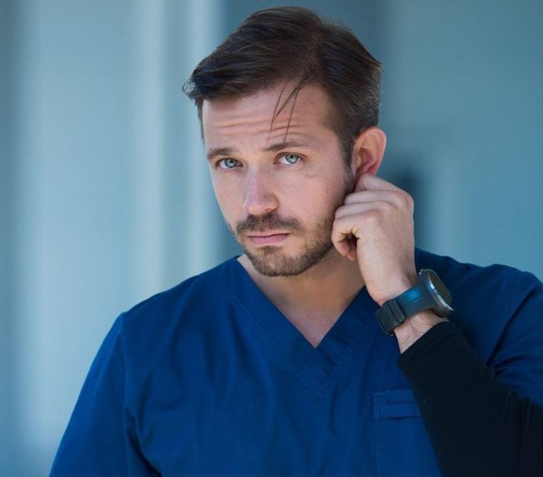 Актьорът Алек Алексиев със смъртни заплахи! Хейтъри го налазиха заради...