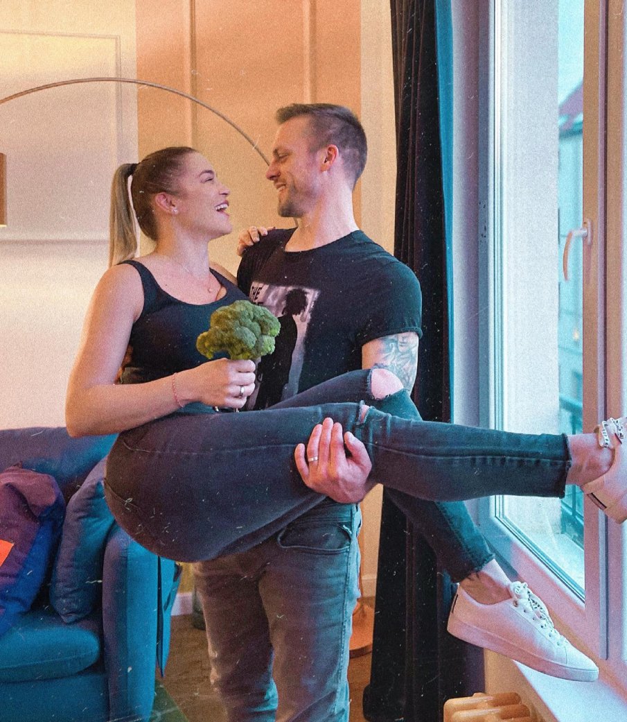 Семейство Джаферович помага на украинска майка