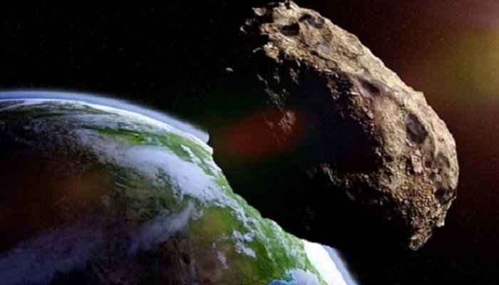 НАСА: Четири огромни астероида прелитат покрай Земята, не представляват риск