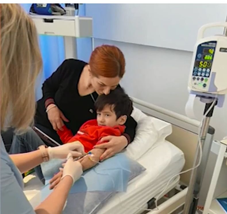 Майка на болно дете с разтърсващ разказ от епицентъра на войната: Живеем ден за ден!