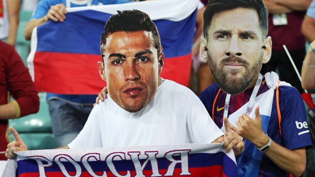 ЗАКЪСАХА ГО: Вече никой не иска Роналдо и Меси