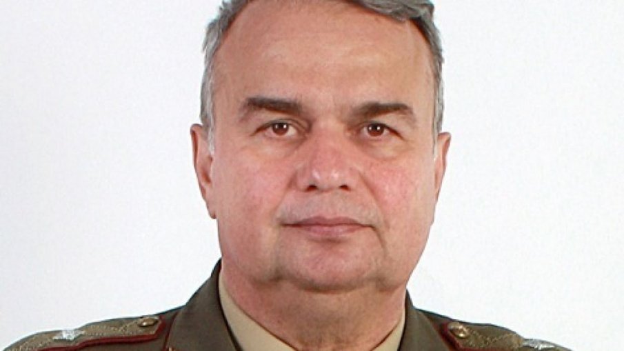 ОТ ПОСЛЕДНИТЕ МИНУТИ: Оставят под домашен арест заподозрения в шпионаж генерал Валентин Цанков