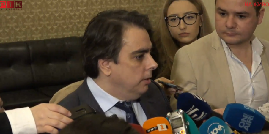 ПЪРВО В ПИК TV! Асен Василев: Няма напрежение в коалицията, Дунчев има глава на раменете си (ВИДЕО/ОБНОВЕНА)