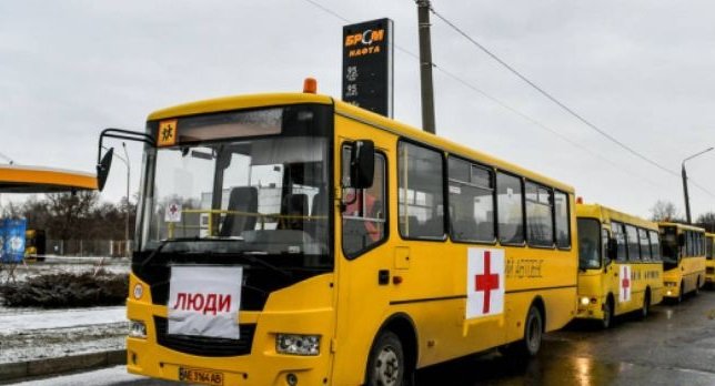 Започнаха евакуации по хуманитарните коридори в Украйна