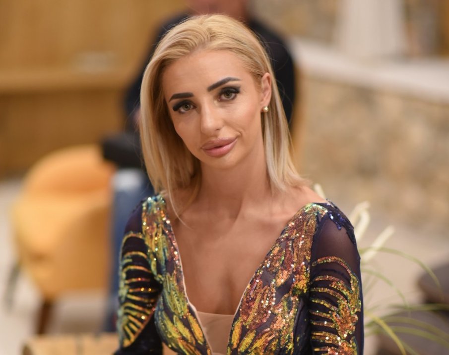 Скандалната Габи попиля Виктор от Ергенът