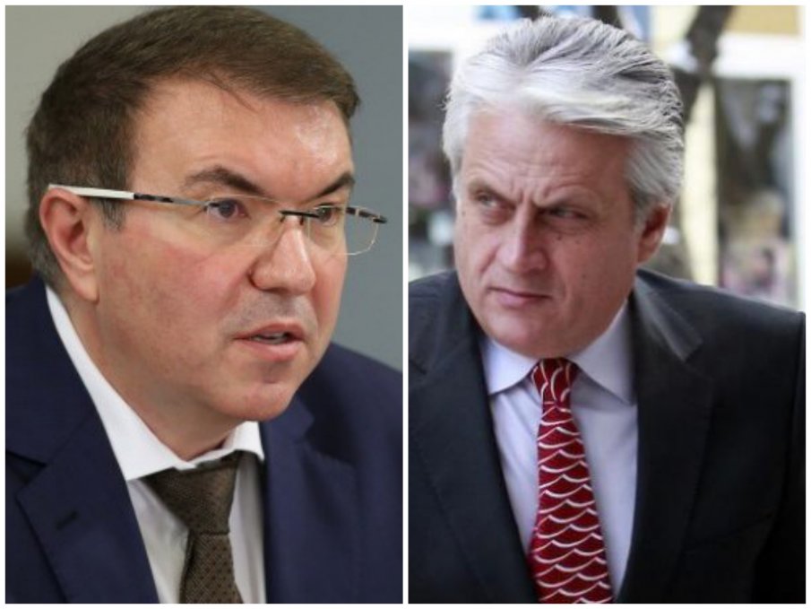 Проф. Костадин Ангелов гневен: МВР разпространява невярна информация