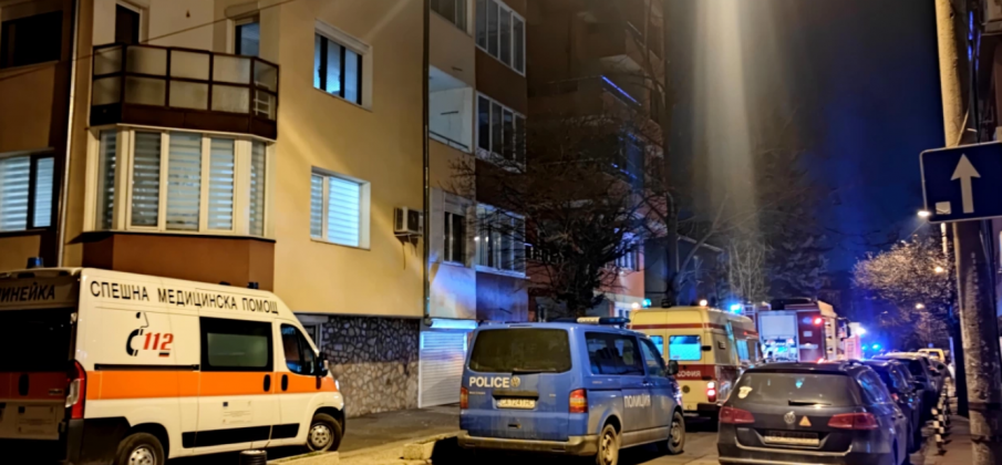 Пожар лумна в жилищна сграда в столичния квартал „Гео Милев“ (СНИМКИ)