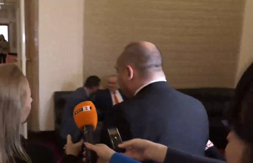 ПИК TV: БСП мълчи за провала на правителството с Плана за възстановяване (ВИДЕО)