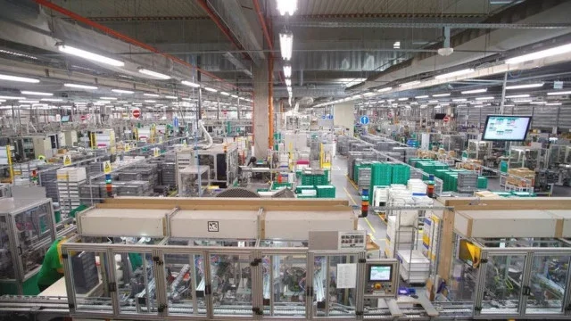 Умна фабрика край Пловдив се разраства