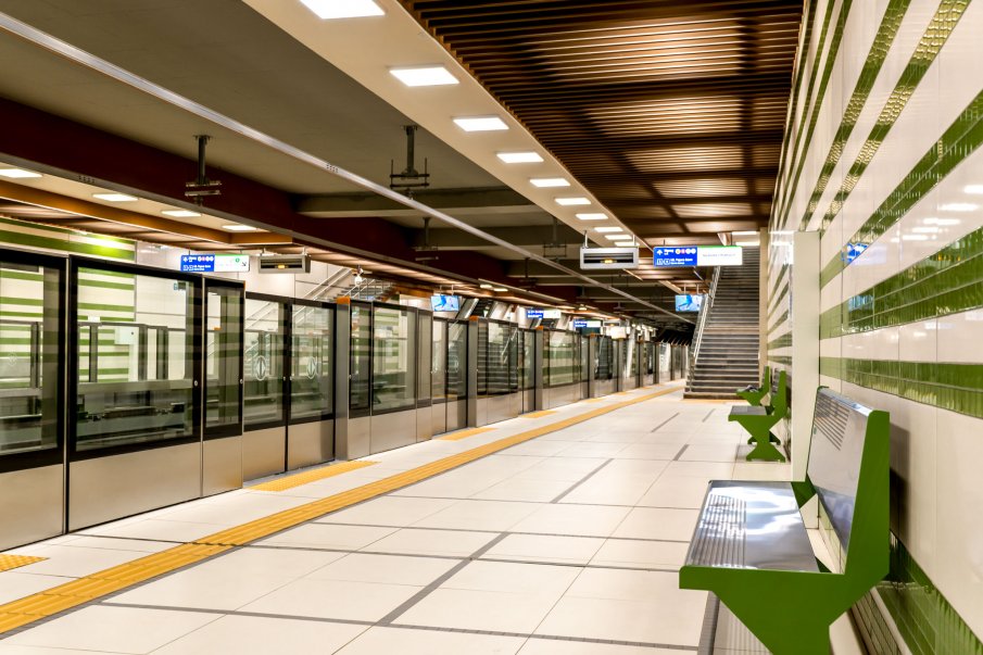 Столичната община купува 8 нови метровлака