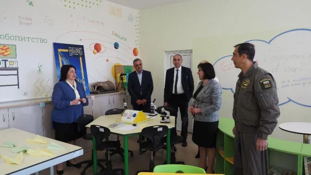 Откриха нови класни стаи и Център за природни науки в училището в Граф Игнатиево