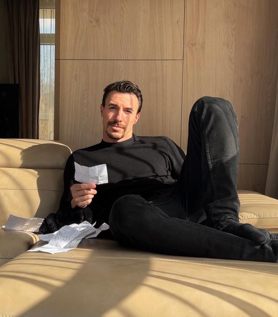 ВАЙРЪЛ: Рапър, втори Джорджано, се подигра на Ергенът (ВИДЕО)