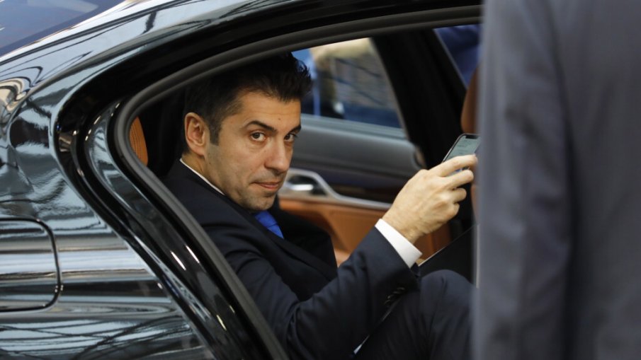 Продължава участието на Кирил Петков в съвместната сесия на евролидерите