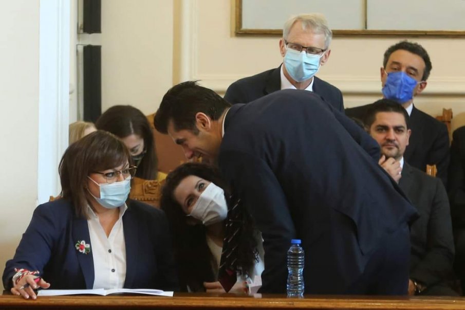 Карлос Контрера: Коалицията готви национално предателство за Македония