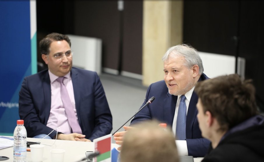 Европейските демократични студенти настояват да се увеличи финансовата и политическа подкрепа за Украйна (СНИМКИ)