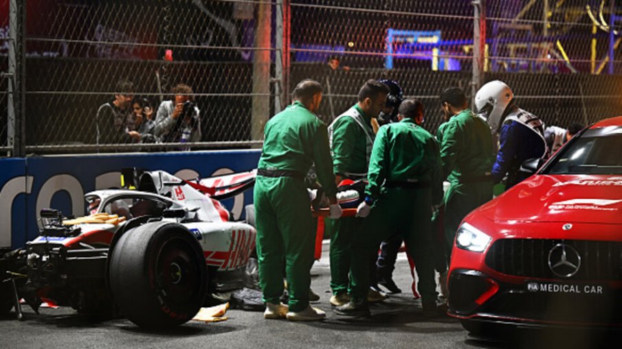 Тежка катастрофа с Мик Шумахер спря квалификацията за Гран При на Саудитска Арабия