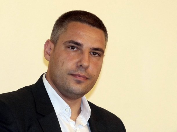 Методи Лалов за Мая Манолова: Безполезна за обществото издънка