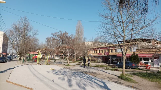 Магазин в парка на Столипиново разгневи махалата