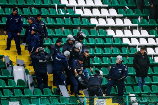 АЛО, РАШКОВ! Студент от Украйна беше брутално пребит от полицаи на мача Пирин - Левски