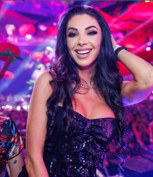 Биляна Йотовска е вечна! Фитнес кралицата показа дупе мечта в Италия (СНИМКА)