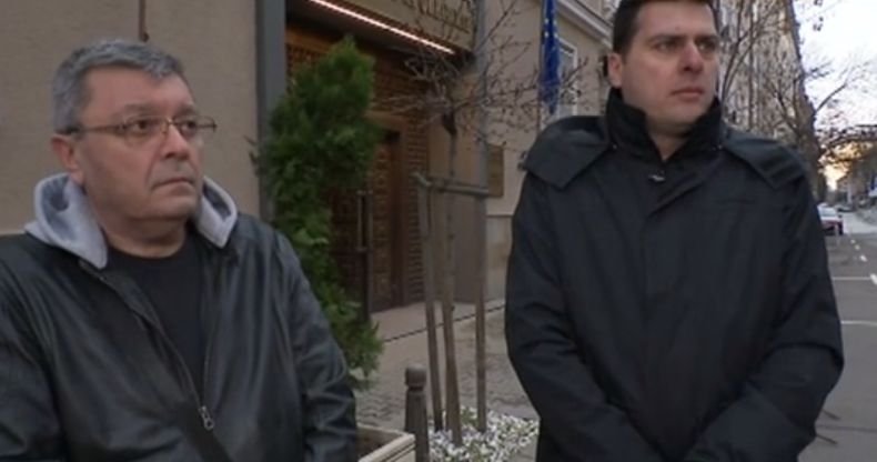 НА ПАЛАТКИ: Четвърти ден служители на МВР протестират пред Министерството на финансите. Никой не чува исканията им