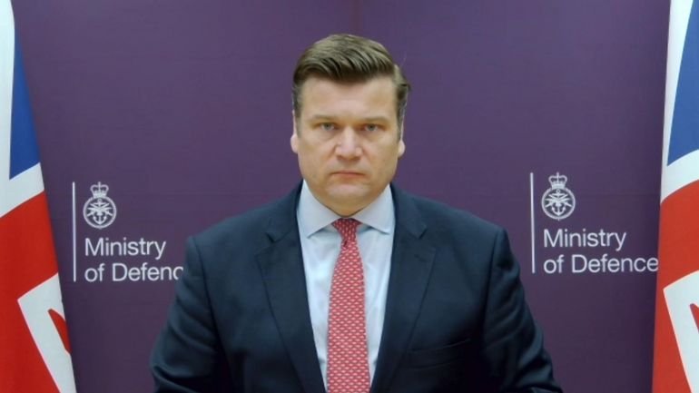 Военният министър на Великобритания ще посети България