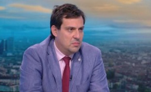Шефът на петролната асоциация Светослав Бенчев: За да няма шокове не трябва да се налага ембарго върху руския петрол