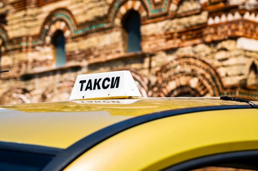 Таксиджиите обещават по-чисти коли и по-добри услуги