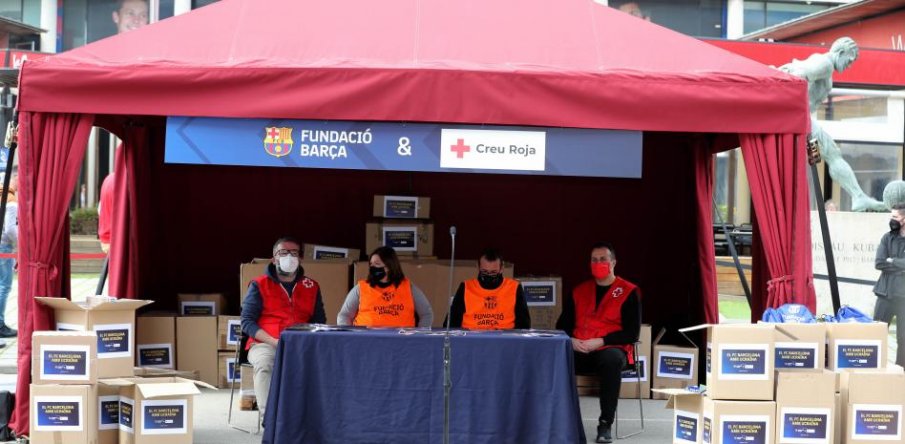 Барса събра 17 тона храна за украинските бебета и деца