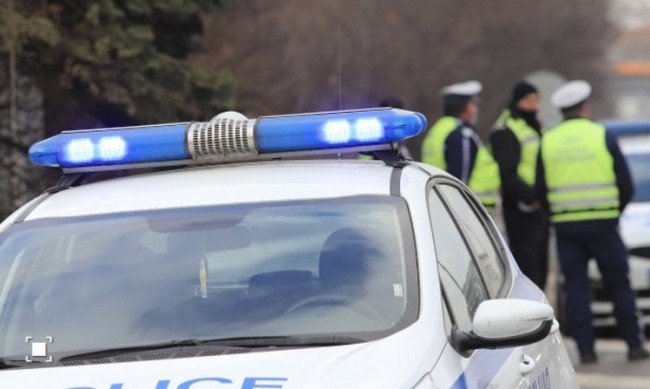 Борят се за живота на 32-годишен мъж след катастрофа край Карнобат