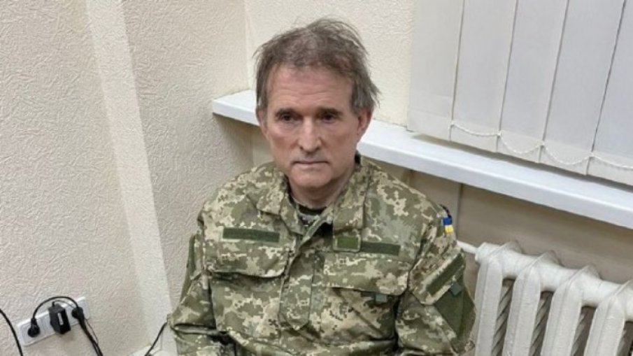 Зеленски се хвали как е оковал в белезници украински опозиционен политик