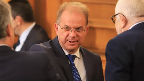 ПЪРВО В ПИК TV: В парламента си заговориха на моето момче (ОБНОВЕНА/НА ЖИВО)