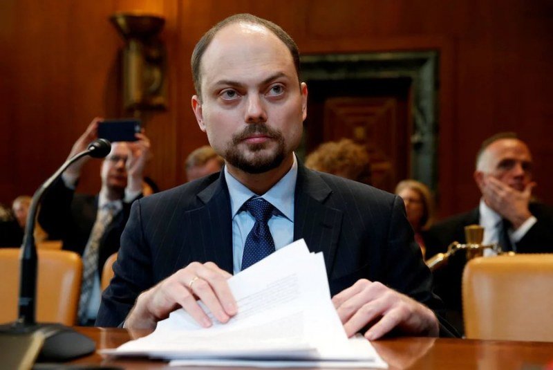 В Москва арестуваха известен критик на Кремъл