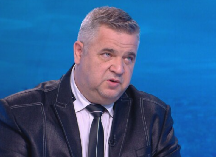 Историкът Спас Ташев за поредната провокация от Скопие: Тече системна дебългаризация