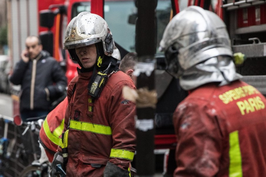 Руска църква изгоря в Париж, разследват умисъл