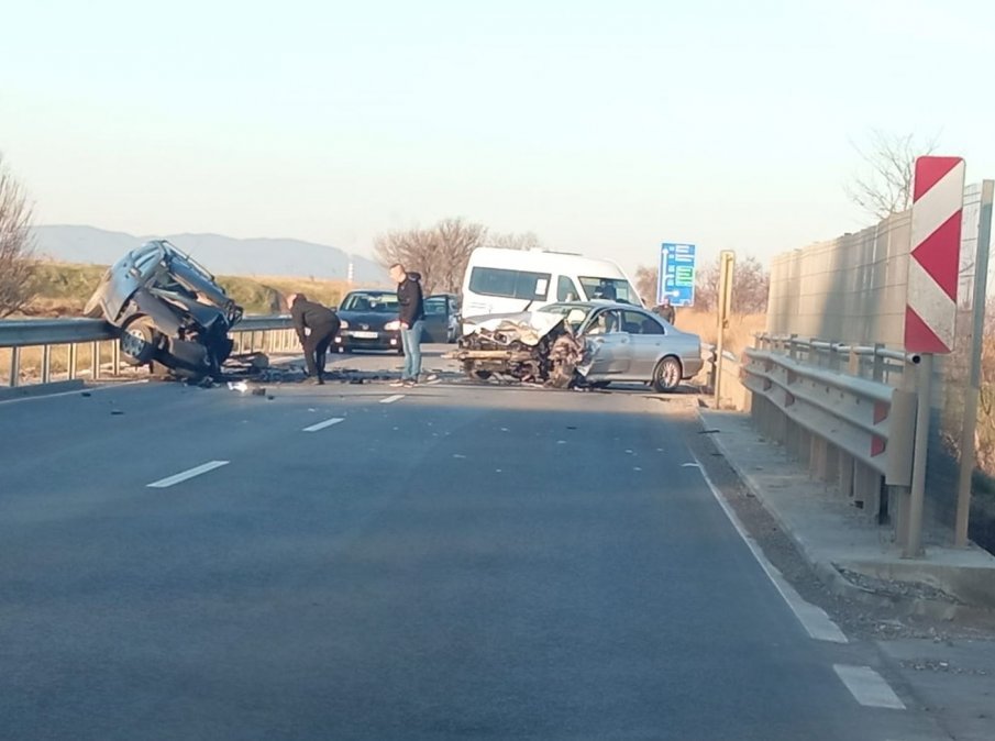 ОТ ПОСЛЕДНИТЕ МИНУТИ: Катастрофа затвори Околовръстното на София! Задръстването е огромно