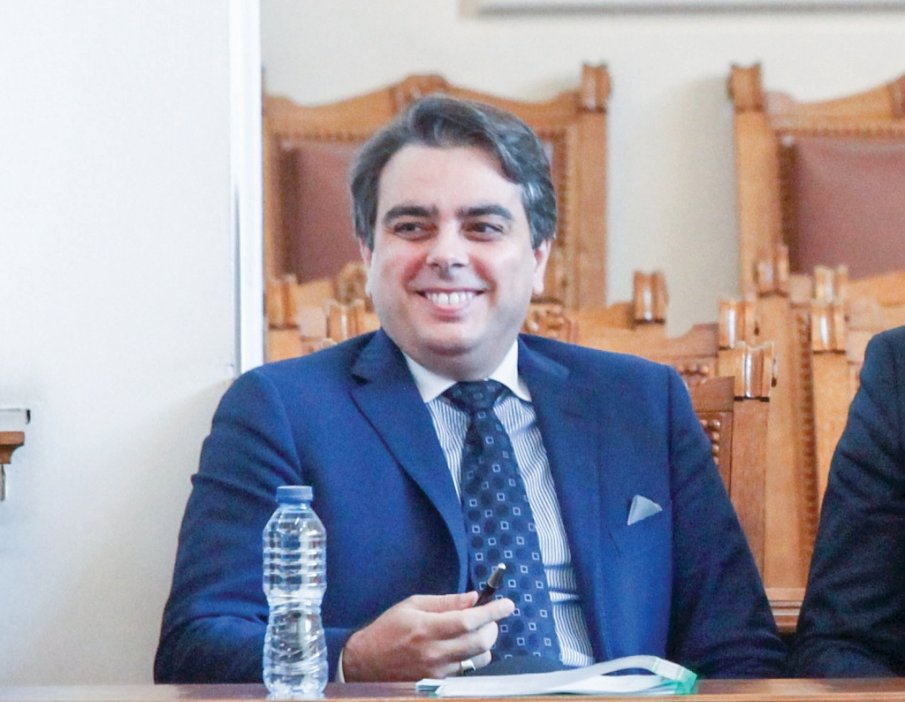 Асен Василев: България има най-евтиния бензин на колонка в ЕС