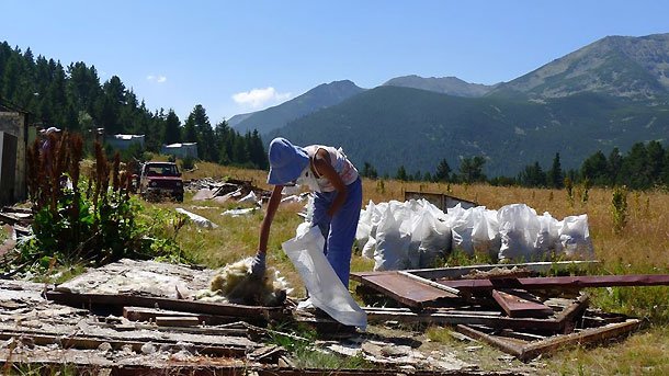 Доброволци чистят Странджа 4 дни