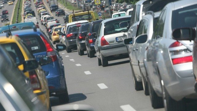 КОШМАРЕН ТРАФИК: Пак тапи на магистрала Тракия заради ремонти