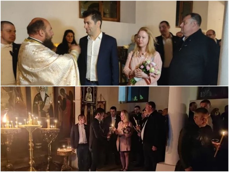 СРАМ: Премиершата Линда с голи кълки на Великденската литургия в Царево (СНИМКИ) СРАМ: Премиершата Линда с голи кълки на Великденската литургия в Царево (СНИМКИ)