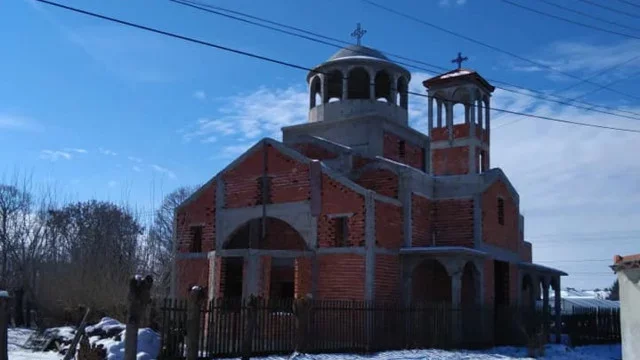 Събират и с DMS дарения за храма в Драгор
