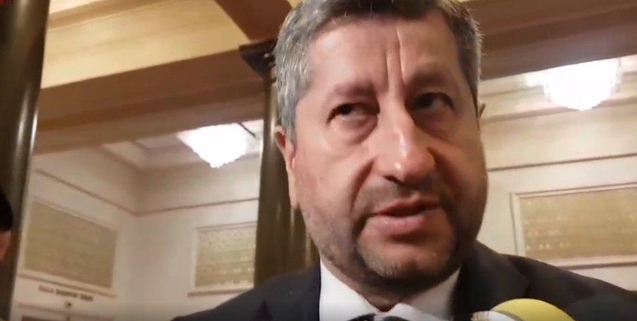 ПИК TV! Христо Иванов съветва коалиционните партньори да не палят късо съединение: Отказваме да влизаме в риториката за червени линии. Настояваме за военна помощ за Украйна (ВИДЕО)