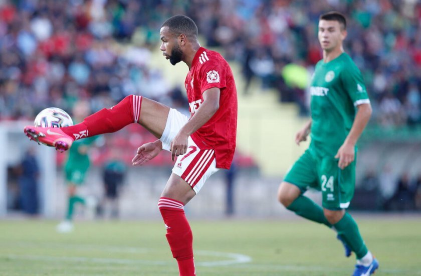 ГЕРОЙ: Лекарят на Славия спаси живота на играч на ЦСКА