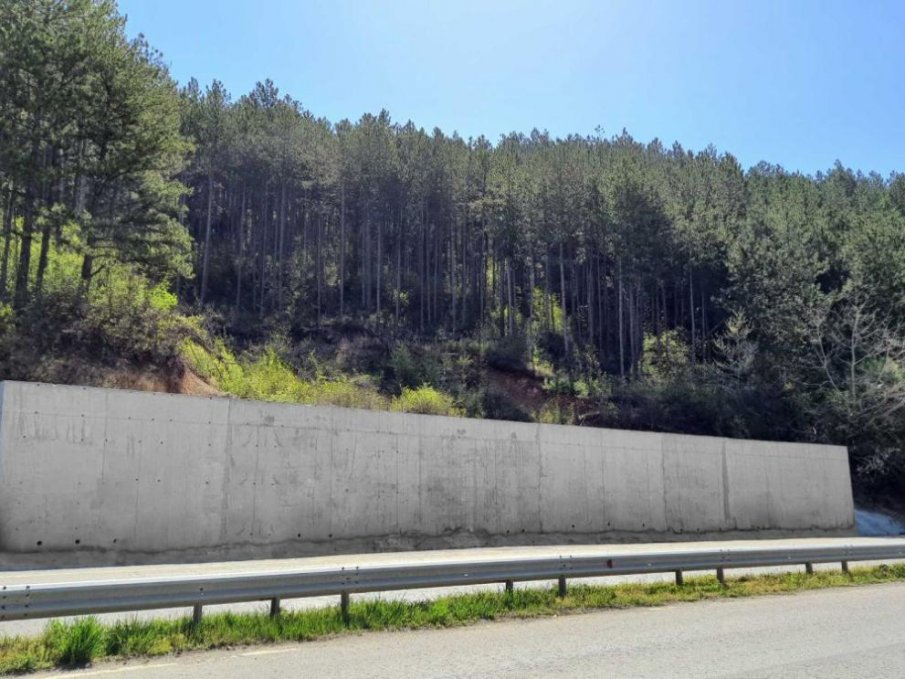 Укрепиха свлачището на пътя Радомир-Перник