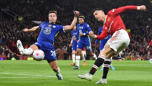 Челси изпусна червените дяволи на Олд Трафорд